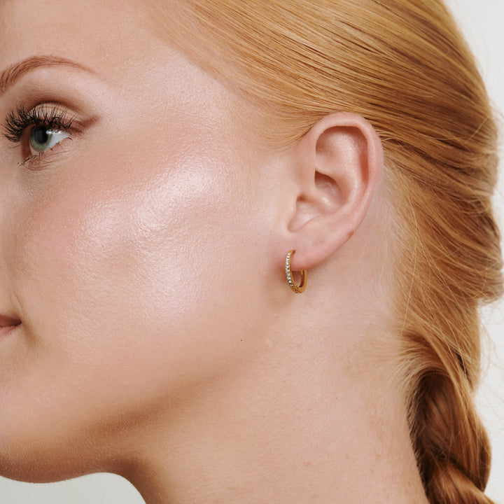 Nilea - クリスタルフープイヤリング ステンレススチール