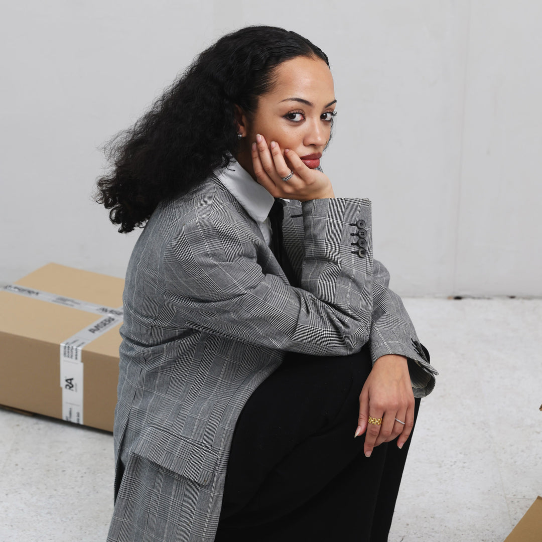 マギー - ストラクチャーリング ステンレススチール