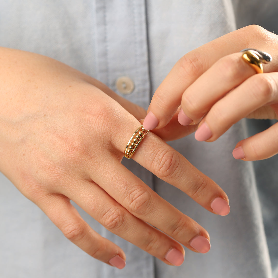 マギー - ストラクチャーリング ステンレススチール