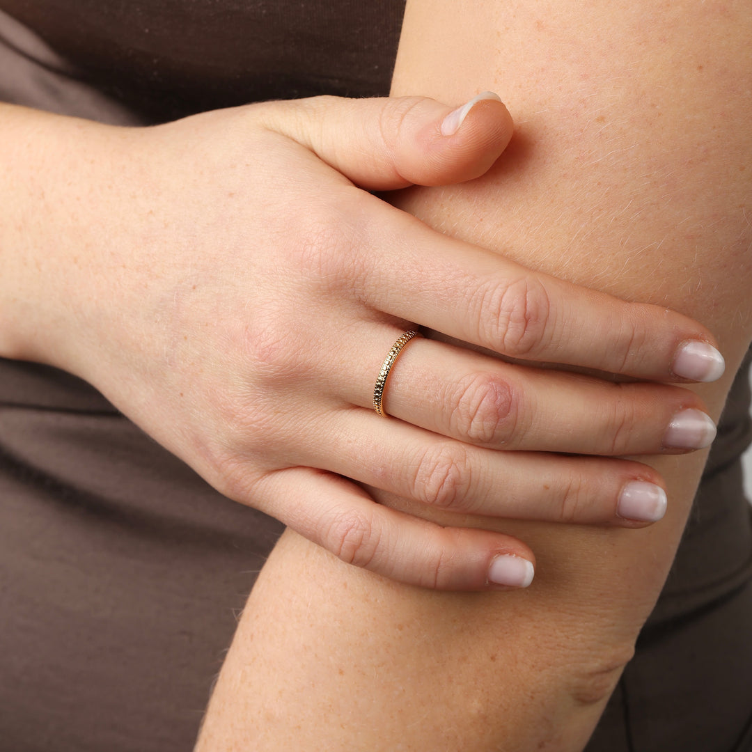 シグルン - 繊細なリング ステンレススチール