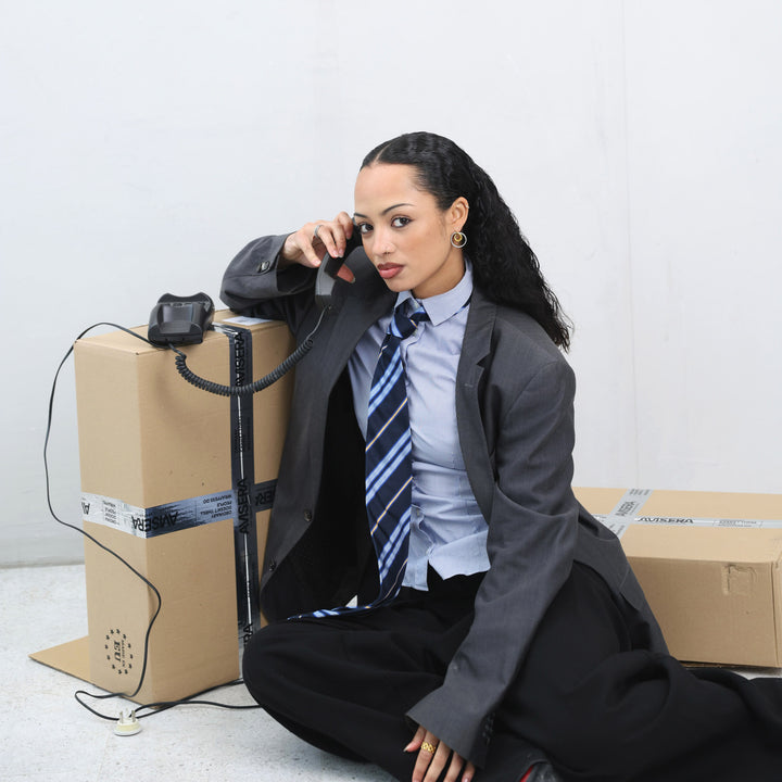 ララ - スワールスタッドピアス ステンレススチール