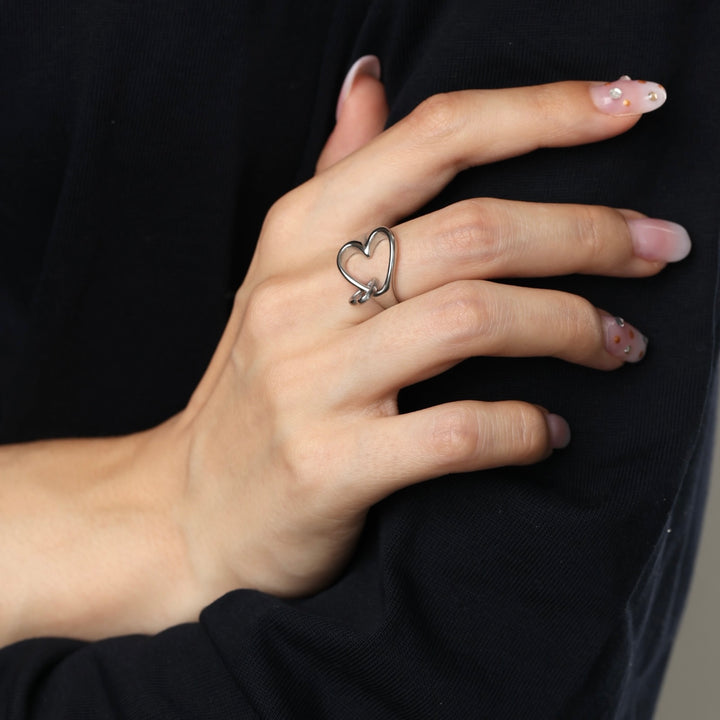 Britta – heart ring in stainless steel, silver | Timi of Sweden